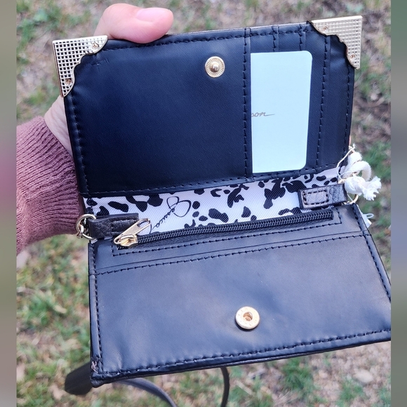 Jessica Simpson Black Wallet with Floral Pattern - Picture 1 of 10